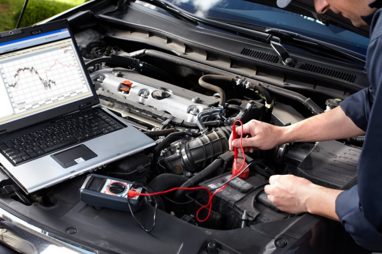 Garage automobile pour réaliser un diagnostic électronique complet, Nâves-Parmelan, Garage Freire